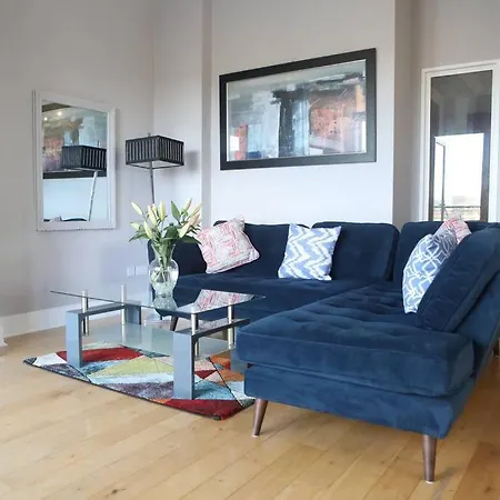 Penthouse * Foxford