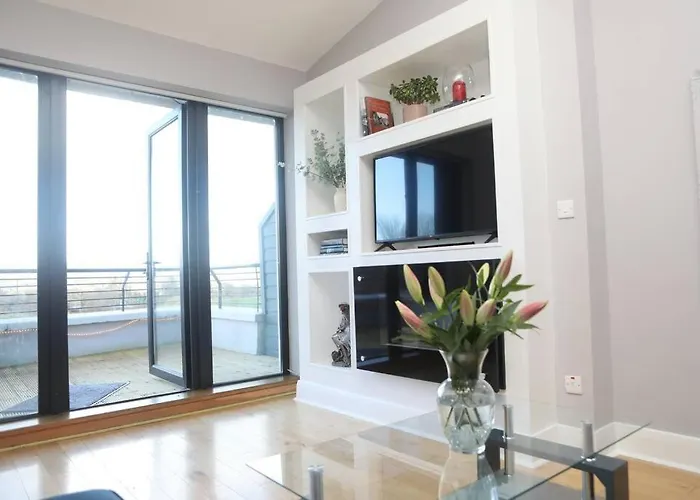 Penthouse Apartment *